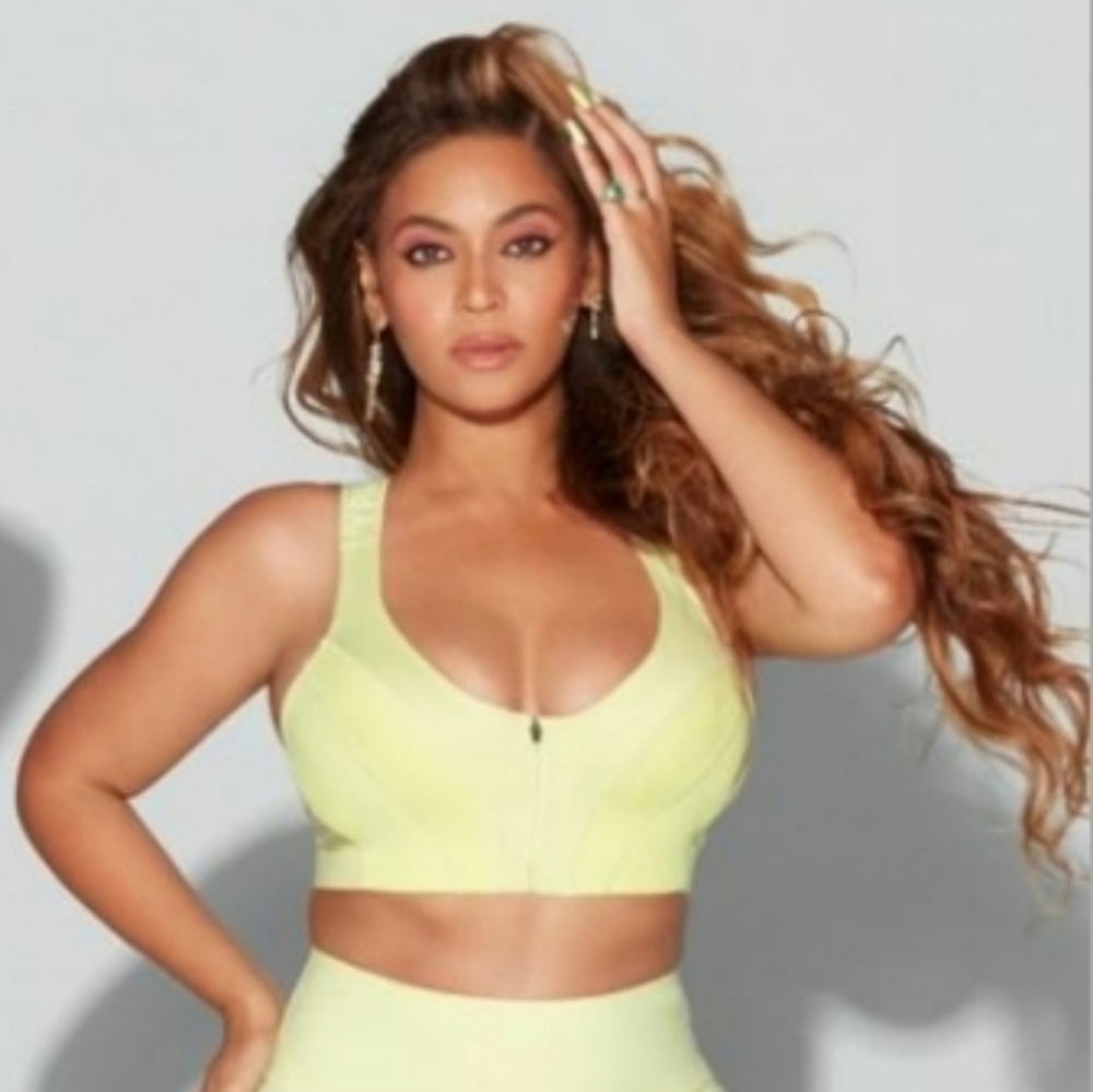 adidas x IVY PARK Medium Support Zip Bra Yellow